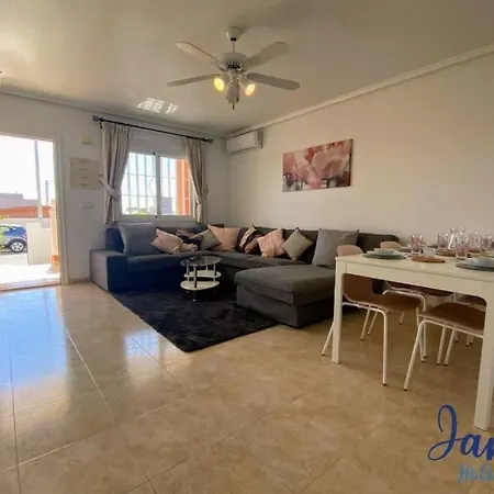 Сasa de vacaciones Laguna Townhouse Overlooking Communal Pool Lom01 Ciudad Quesada