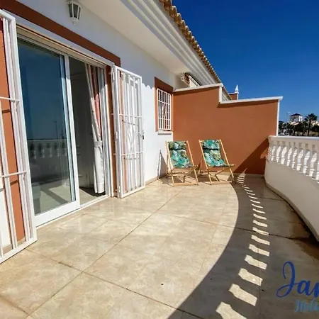 Laguna Townhouse Overlooking Communal Pool Lom01 *