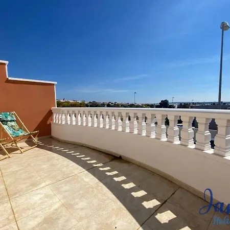 Laguna Townhouse Overlooking Communal Pool Lom01 Holiday home *
